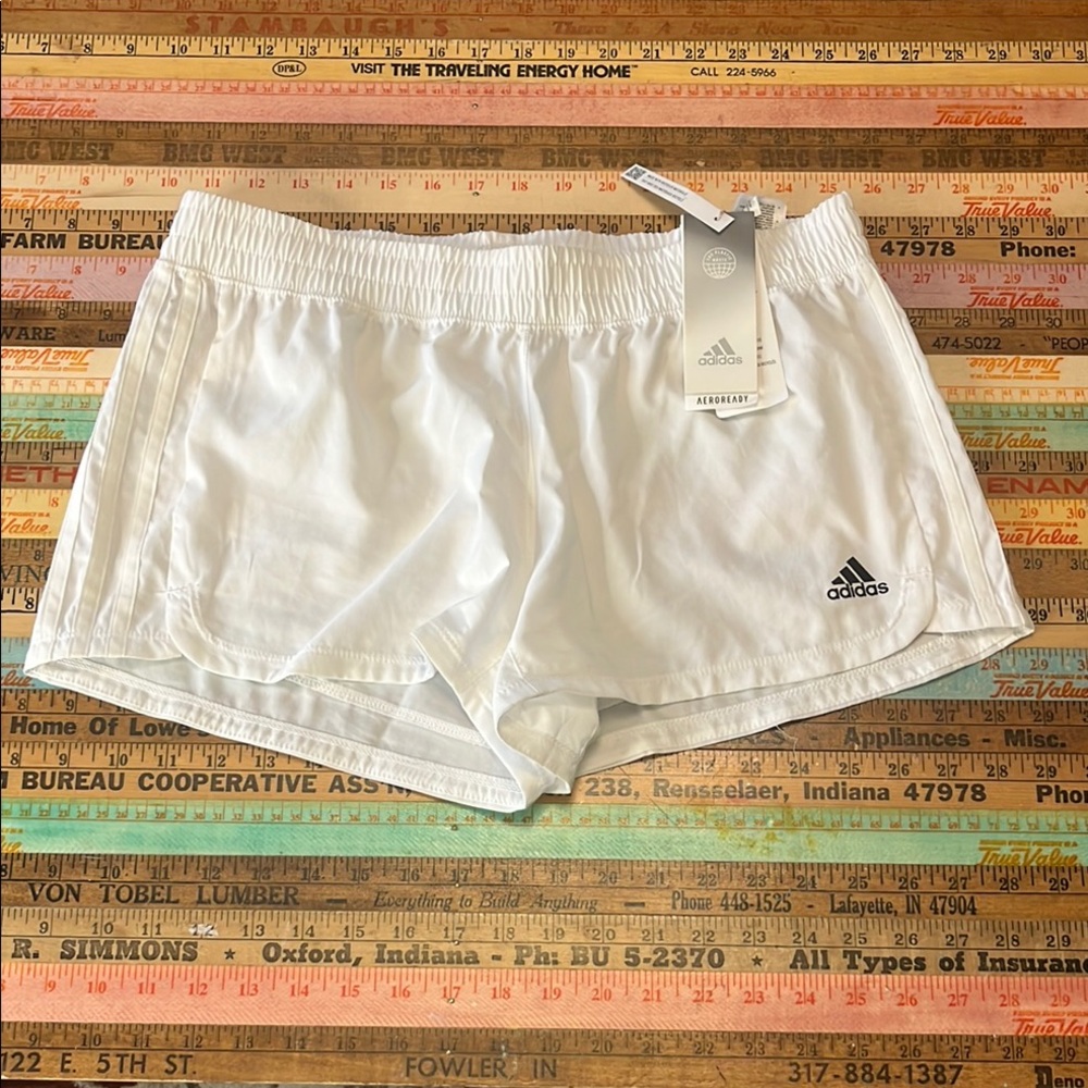Adidas M Women's White athletic Pull on Shorts Sporty  Athleisure